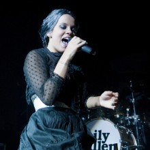 lily allen myspace secret show 1 220x220 Can You Gig It?: Lily Allen MySpace Secret Show @ The Tabernacle, London 11.5.09