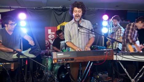 passion_pit_2 passion pit 2 468x268 Can You Gig It?: Passon Pit / FanFarlo / Apples @ Levis Ones To Watch, Vibe Bar, London